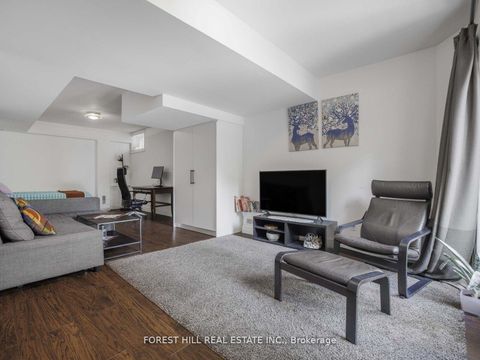 Photo 32 at 125 Spring Garden Avenue, Willowdale East, Toronto