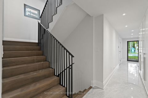 Photo 3 at 141 Chaplin Crescent, Forest Hill South, Toronto