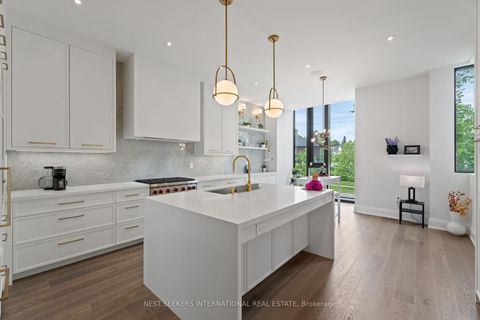 Photo 6 at 141 Chaplin Crescent, Forest Hill South, Toronto