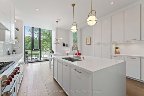 Photo 7 at 141 Chaplin Crescent, Forest Hill South, Toronto