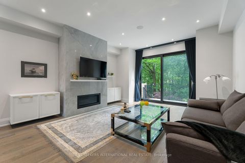 Photo 16 at 141 Chaplin Crescent, Forest Hill South, Toronto