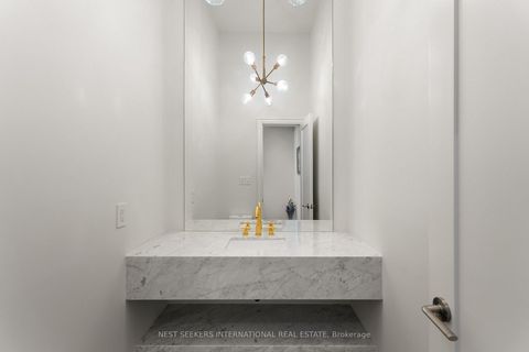 Photo 18 at 141 Chaplin Crescent, Forest Hill South, Toronto
