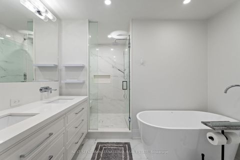 Photo 23 at 141 Chaplin Crescent, Forest Hill South, Toronto