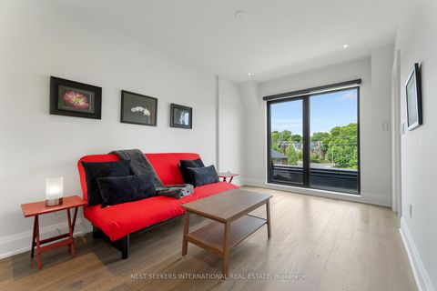 Photo 29 at 141 Chaplin Crescent, Forest Hill South, Toronto