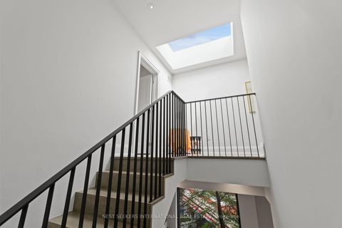 Photo 35 at 141 Chaplin Crescent, Forest Hill South, Toronto