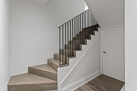 Photo 38 at 141 Chaplin Crescent, Forest Hill South, Toronto
