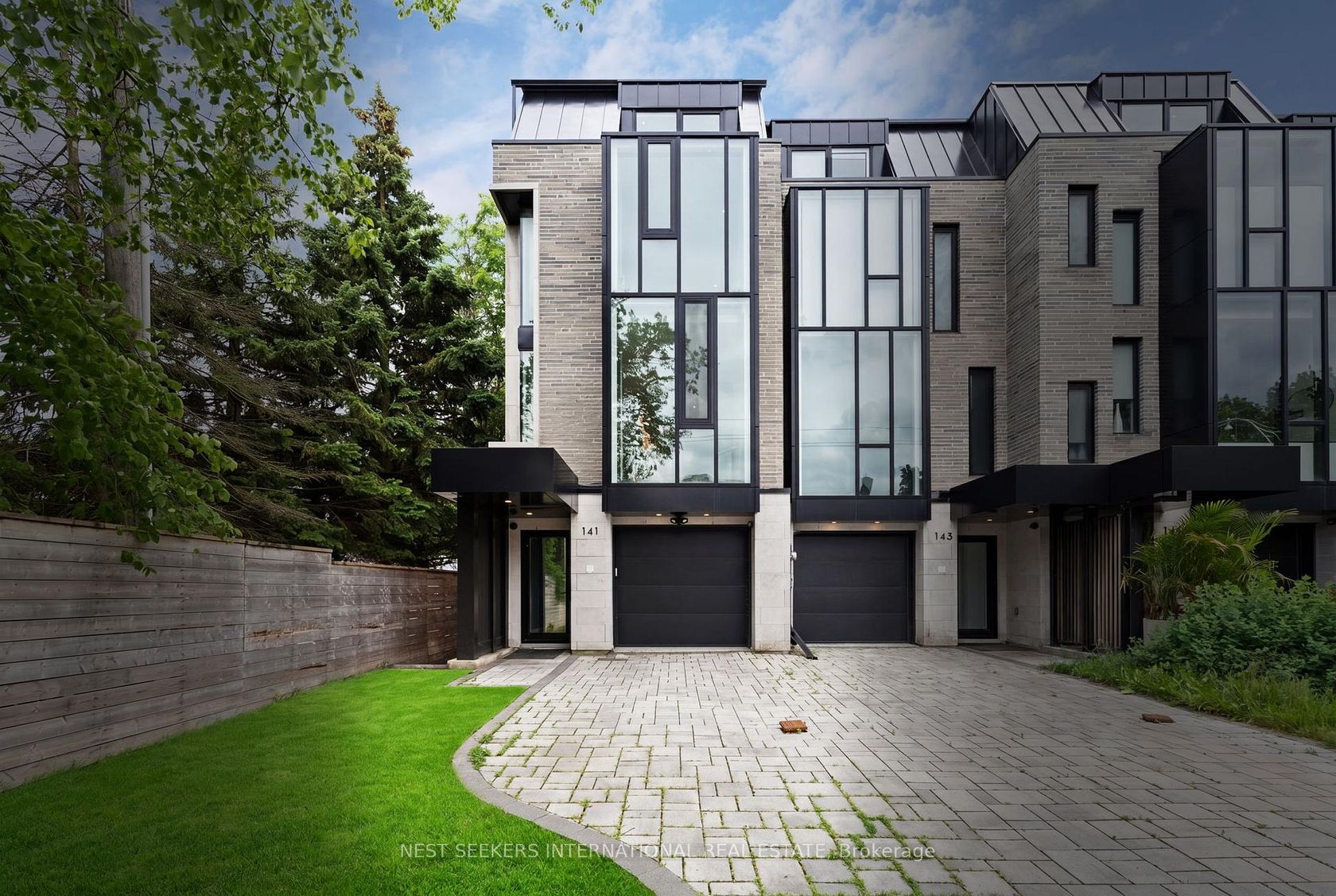 141 Chaplin Crescent, Forest Hill South, Toronto 