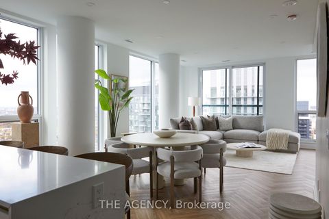 Photo 1 at PH04 - 327 King Street, Waterfront Communities C1, Toronto