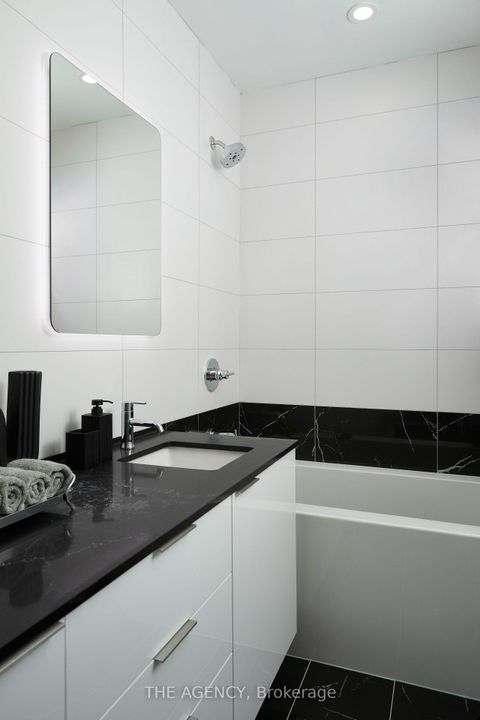 Photo 19 at PH03 - 327 King Street, Waterfront Communities C1, Toronto