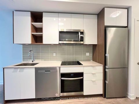 Photo 3 at 814 - 543 Richmond Street W, Waterfront Communities C1, Toronto