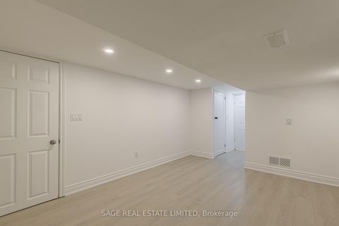 Photo 30 at 86 Dupont Street, Annex, Toronto