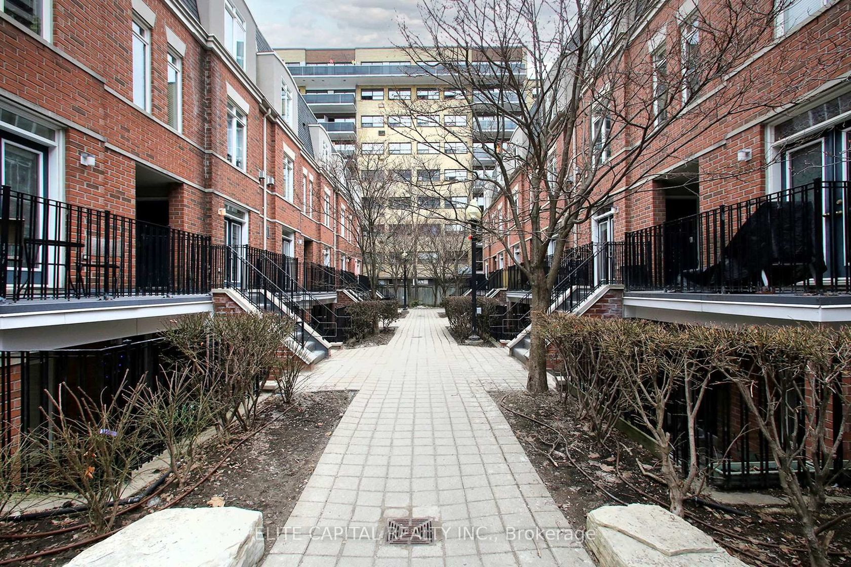 369 - 415 Jarvis Street, South St. James Town, Toronto photo 3