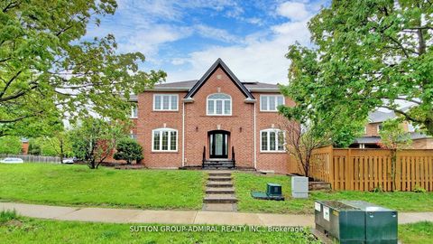 Photo 2 at 470 Doubletree Lane, Summerhill Estates, Newmarket