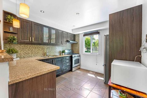 Photo 10 at 12 - 1 Davisbrook Boulevard, Sullivan, Toronto