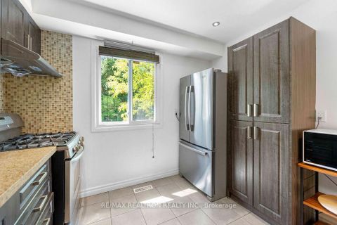 Photo 12 at 12 - 1 Davisbrook Boulevard, Sullivan, Toronto