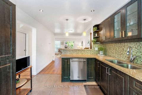 Photo 13 at 12 - 1 Davisbrook Boulevard, Sullivan, Toronto