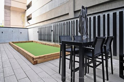 Photo 42 at 518 - 195 McCaul Street, Chinatown, Toronto