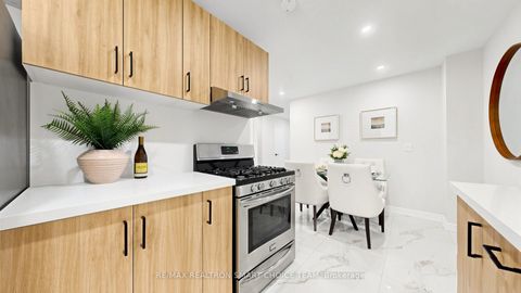 Photo 16 at 27 - 40 Dundalk Drive, Dorset Park, Toronto