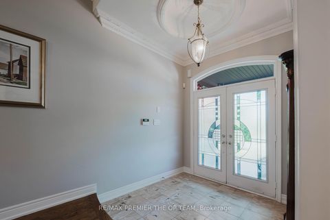 Photo 7 at 56 Park Ridge Drive, Kleinburg, Vaughan