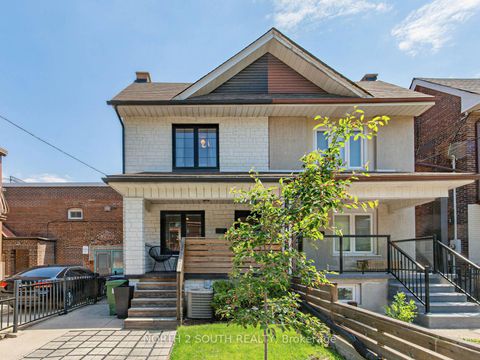 Photo 1 at 68 Hounslow Heath Road, Pellam Park, Toronto