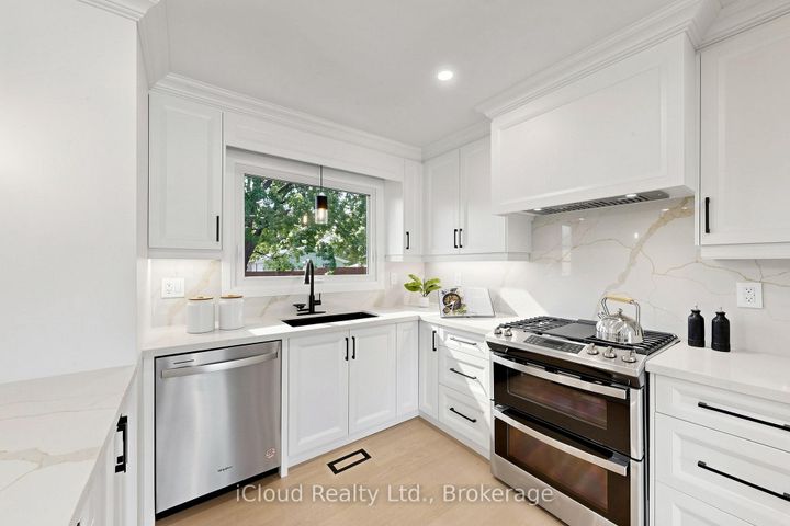 Photo 11 at 2151 Falmouth Terrace, Brant Hills, Burlington