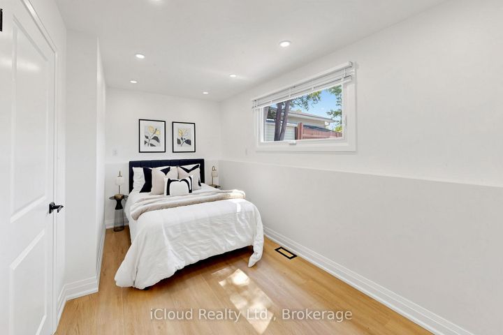 Photo 34 at 2151 Falmouth Terrace, Brant Hills, Burlington