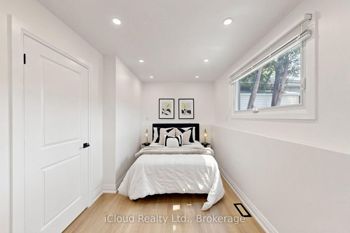 Photo 35 at 2151 Falmouth Terrace, Brant Hills, Burlington