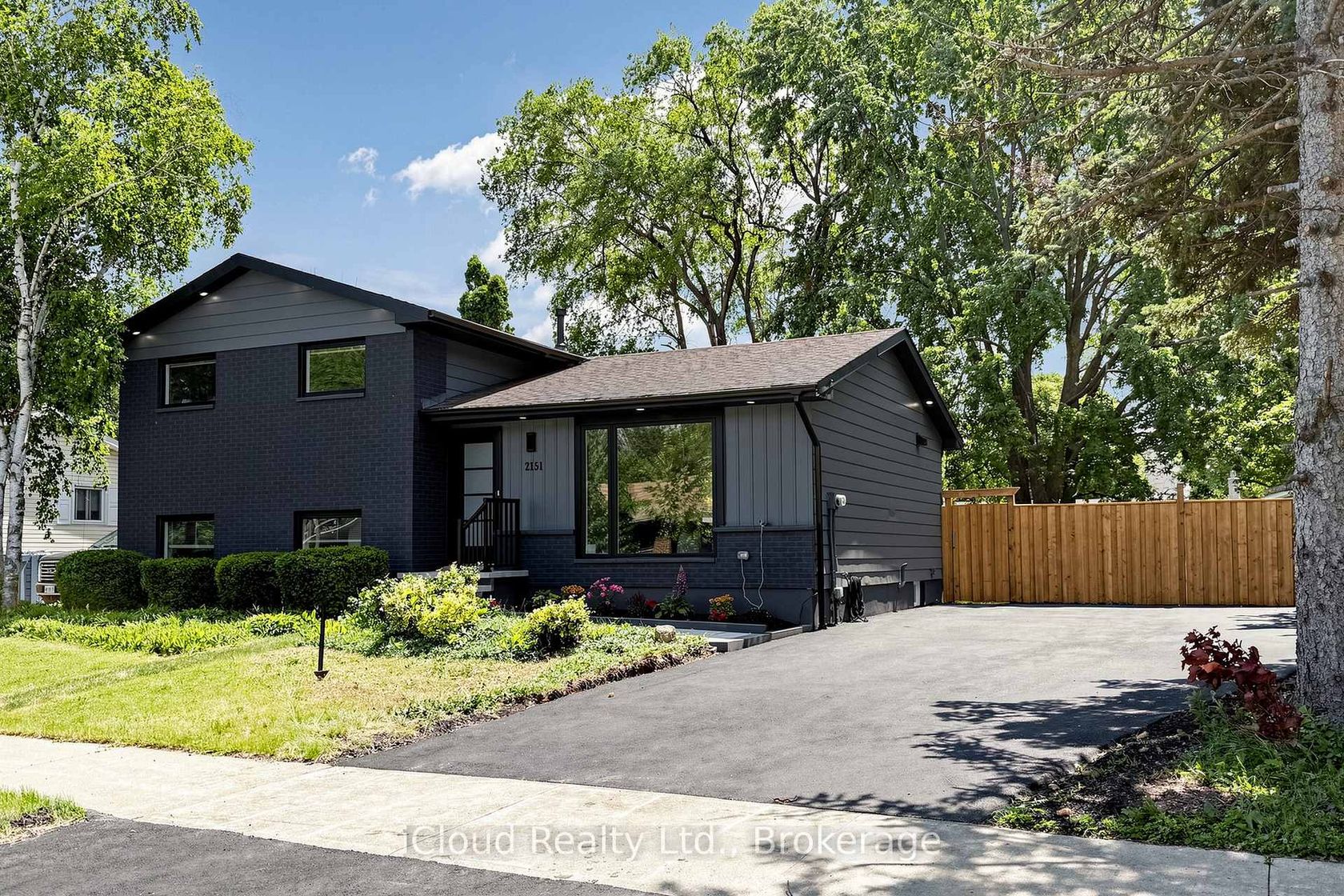 2151 Falmouth Terrace, Brant Hills, Burlington 2