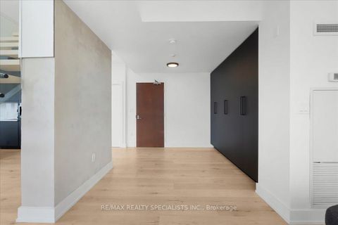 Photo 5 at PH06 - 15 Iceboat Terrace, Waterfront Communities C1, Toronto