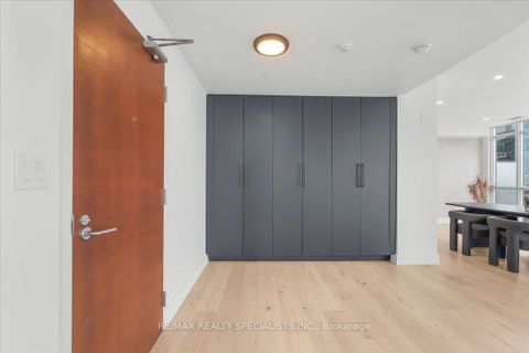 Photo 6 at PH06 - 15 Iceboat Terrace, Waterfront Communities C1, Toronto