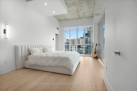 Photo 37 at PH06 - 15 Iceboat Terrace, Waterfront Communities C1, Toronto