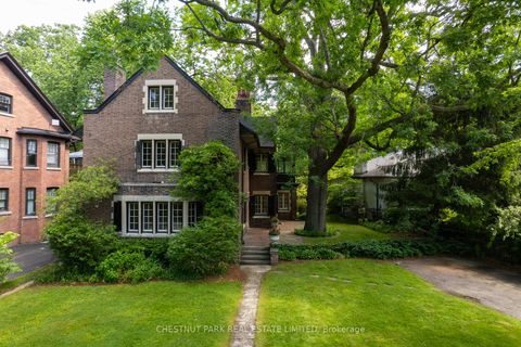 Photo 1 at 24 Castle Frank Crescent, Moore Park, Toronto