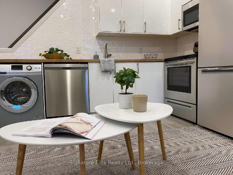 Photo 19 at 154 Mulock Avenue, Junction Area, Toronto