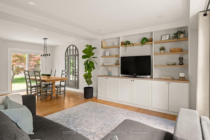 Photo 4 at 262 Chalmers Street, BR Bronte, Oakville