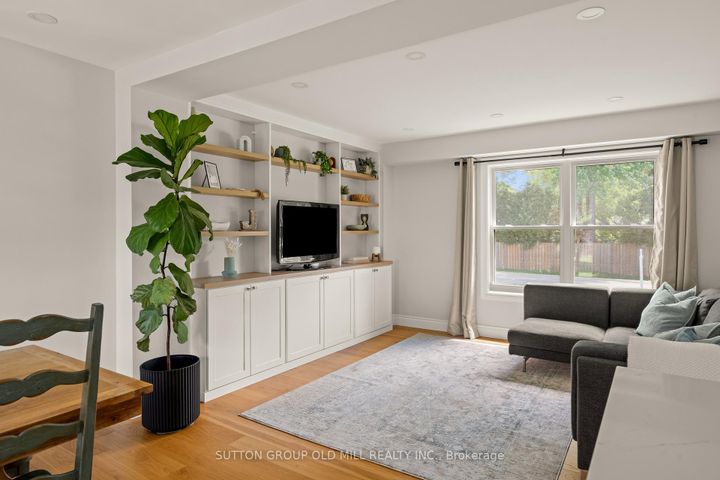 Photo 5 at 262 Chalmers Street, BR Bronte, Oakville