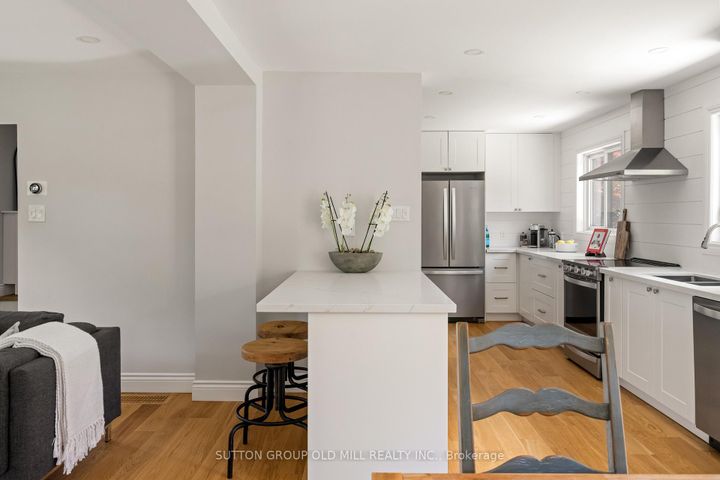 Photo 13 at 262 Chalmers Street, BR Bronte, Oakville