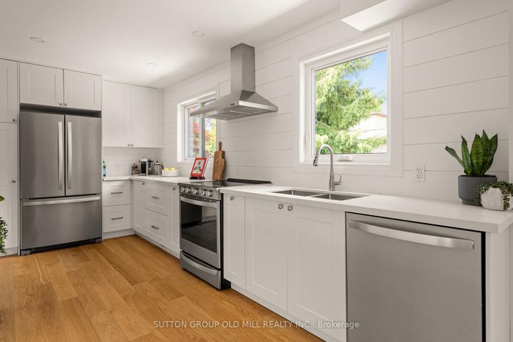 Photo 14 at 262 Chalmers Street, BR Bronte, Oakville