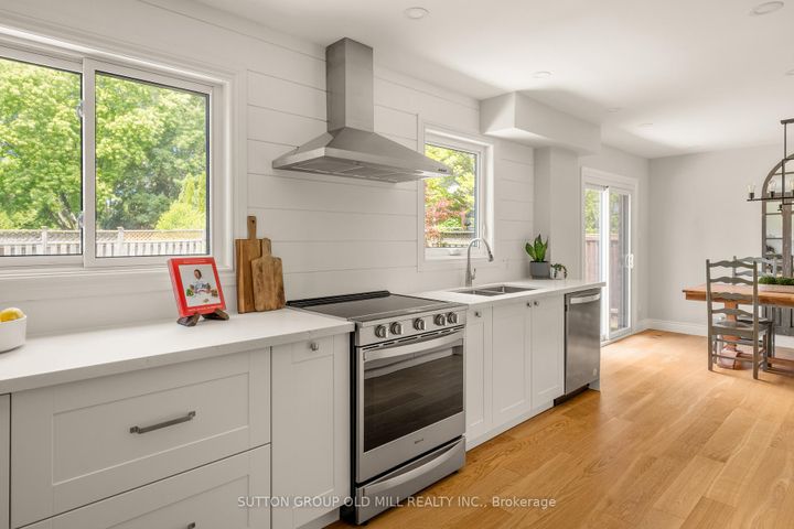 Photo 15 at 262 Chalmers Street, BR Bronte, Oakville