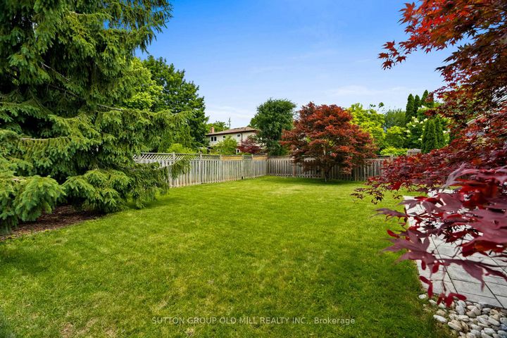Photo 35 at 262 Chalmers Street, BR Bronte, Oakville