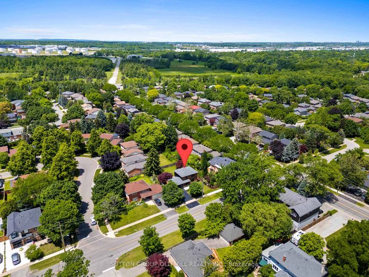 Photo 39 at 262 Chalmers Street, BR Bronte, Oakville