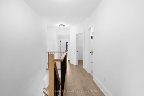 Photo 20 at 997 Mount Pleasant Road, Mount Pleasant East, Toronto