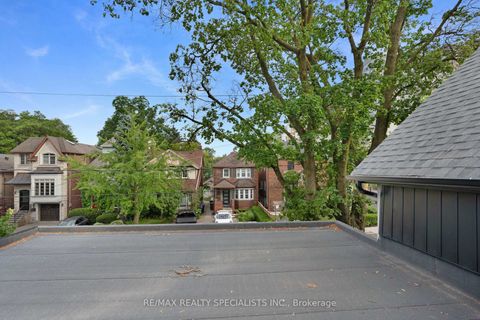 Photo 24 at 997 Mount Pleasant Road, Mount Pleasant East, Toronto