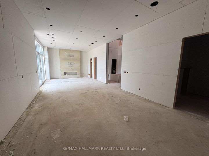 Photo 1 at 23 Morewood Crescent, Bayview Village, Toronto