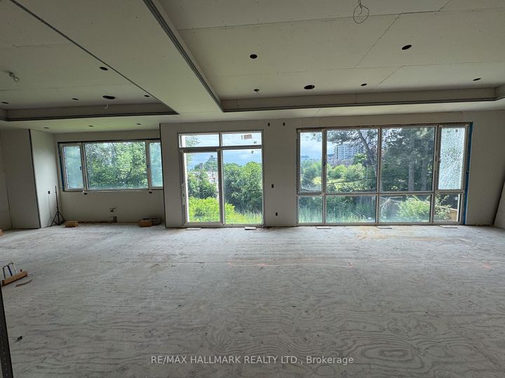 Photo 5 at 23 Morewood Crescent, Bayview Village, Toronto