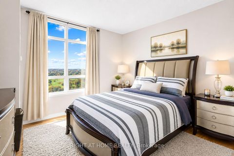 Photo 17 at 1012 - 9235 Jane Street, Maple, Vaughan