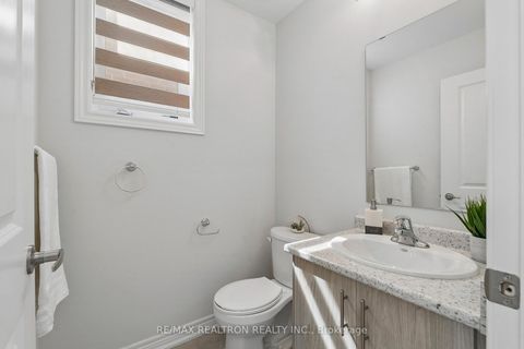Photo 7 at 14 Sam Battaglia Cres Crescent, Sutton & Jackson's Point, Georgina