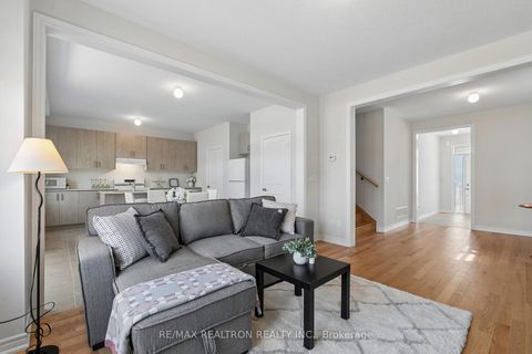 Photo 11 at 14 Sam Battaglia Cres Crescent, Sutton & Jackson's Point, Georgina