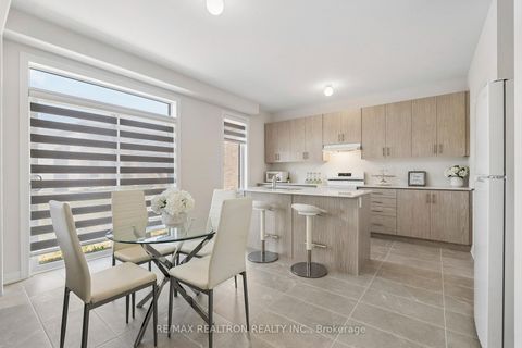 Photo 15 at 14 Sam Battaglia Cres Crescent, Sutton & Jackson's Point, Georgina