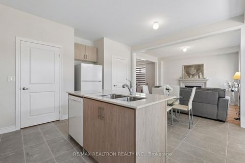 Photo 18 at 14 Sam Battaglia Cres Crescent, Sutton & Jackson's Point, Georgina