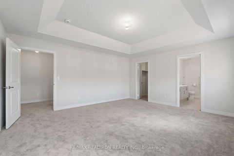 Photo 24 at 14 Sam Battaglia Cres Crescent, Sutton & Jackson's Point, Georgina
